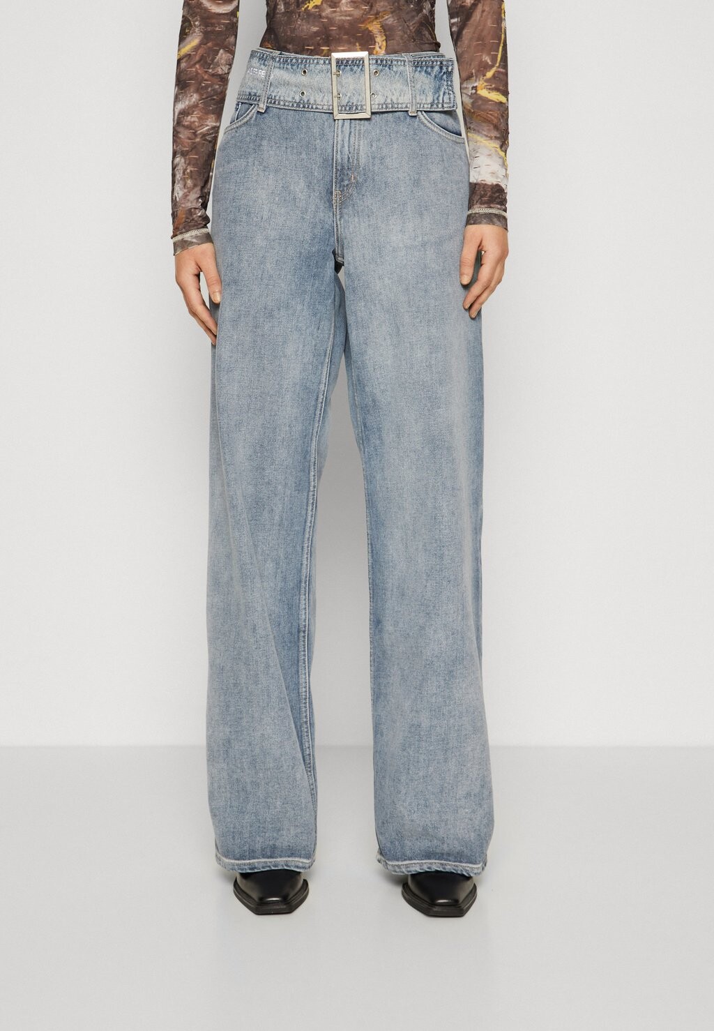 

Джинсы свободного кроя Karl Lagerfeld Jeans РЕМЕНЬ, цвет vintage light blue