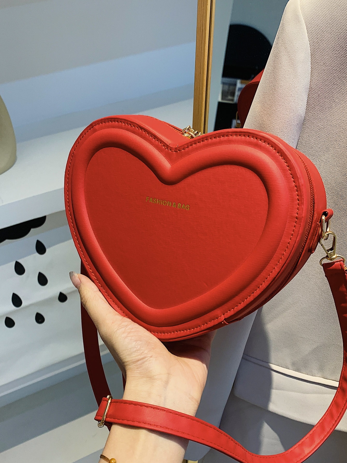 Мини-новинка Сумка с буквенным принтом Графический дизайн в форме сердца PU Модный, красный сумка кроссбоди мужская текстильная корейская диагональная 2021
