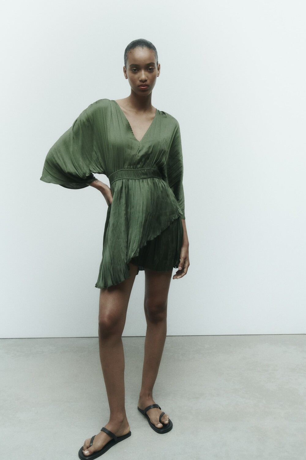 

Короткий атласный джемпер Zara, хаки