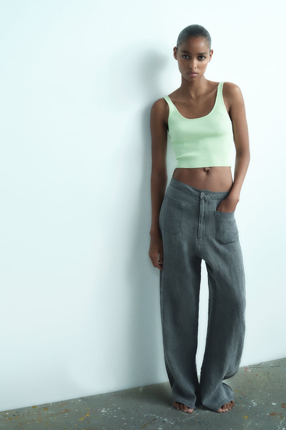 

Укороченный трикотажный топ в рубчик ZARA, зеленый