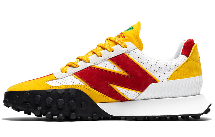 

Кроссовки унисекс Casablanca x New Balance XC-72, белый / желтый / красный