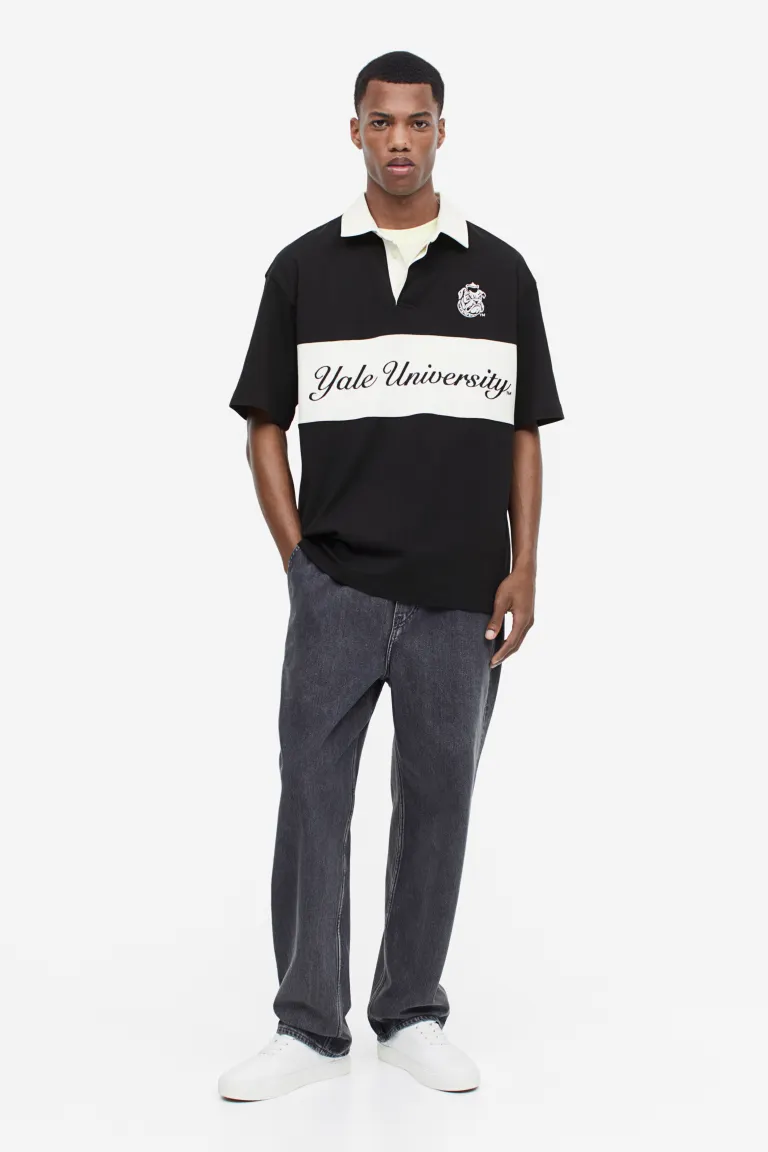 

Футболка с воротником и мотивом relaxed fit H&M, черный