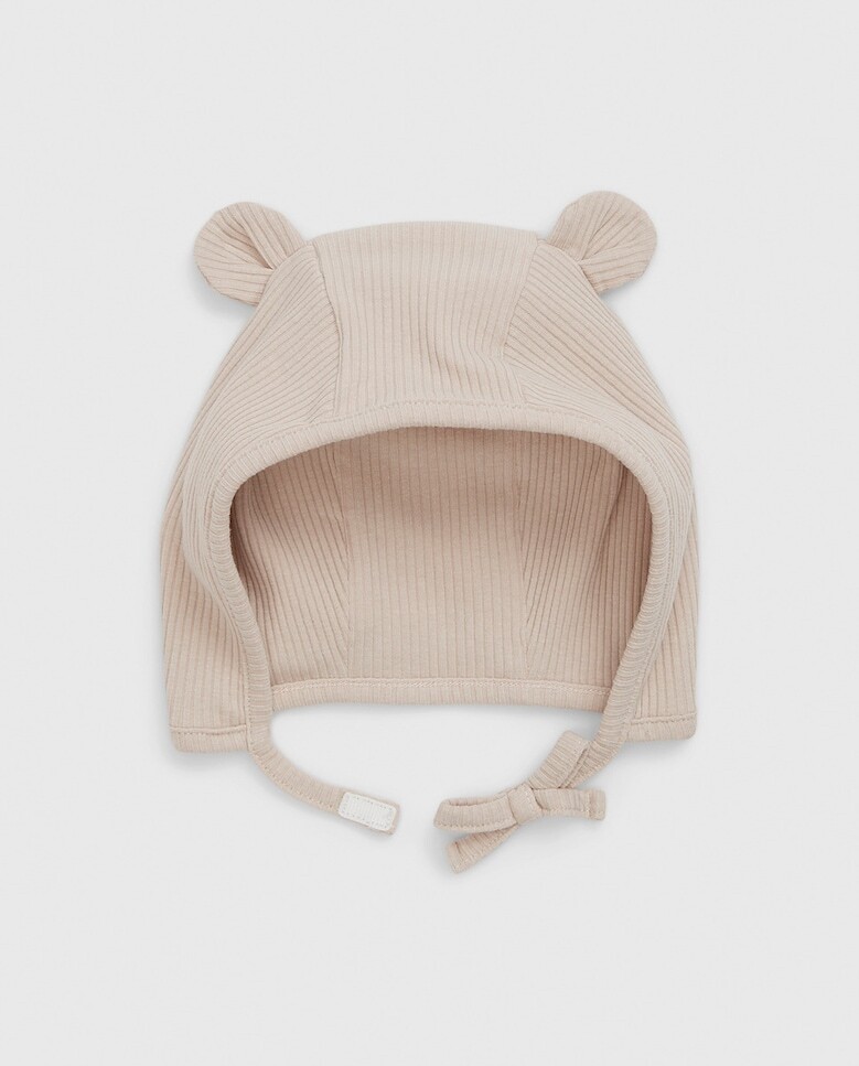 

Вязаная шапочка на девочку Gap, бежевый