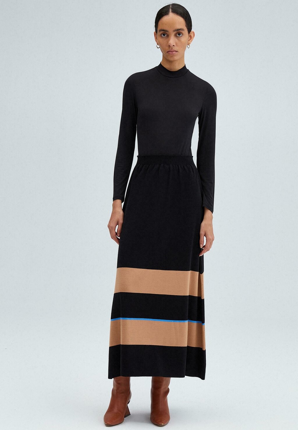 

Длинная юбка Striped With Elastic Waist Touché Privé, черный