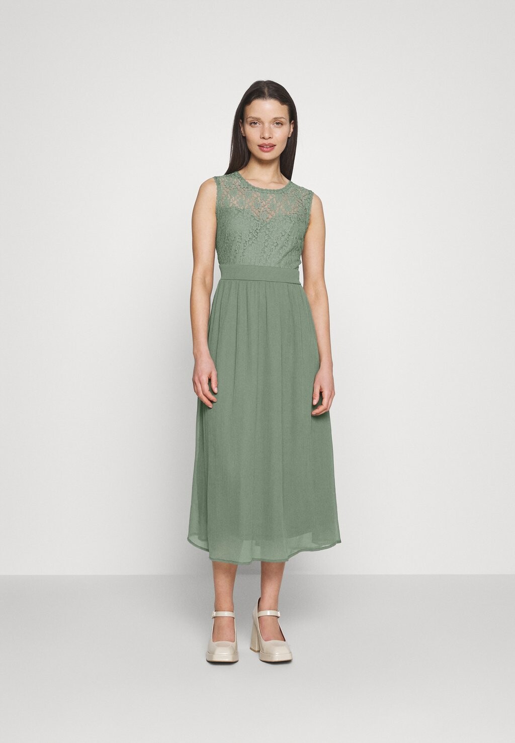 

Летнее платье Vero Moda