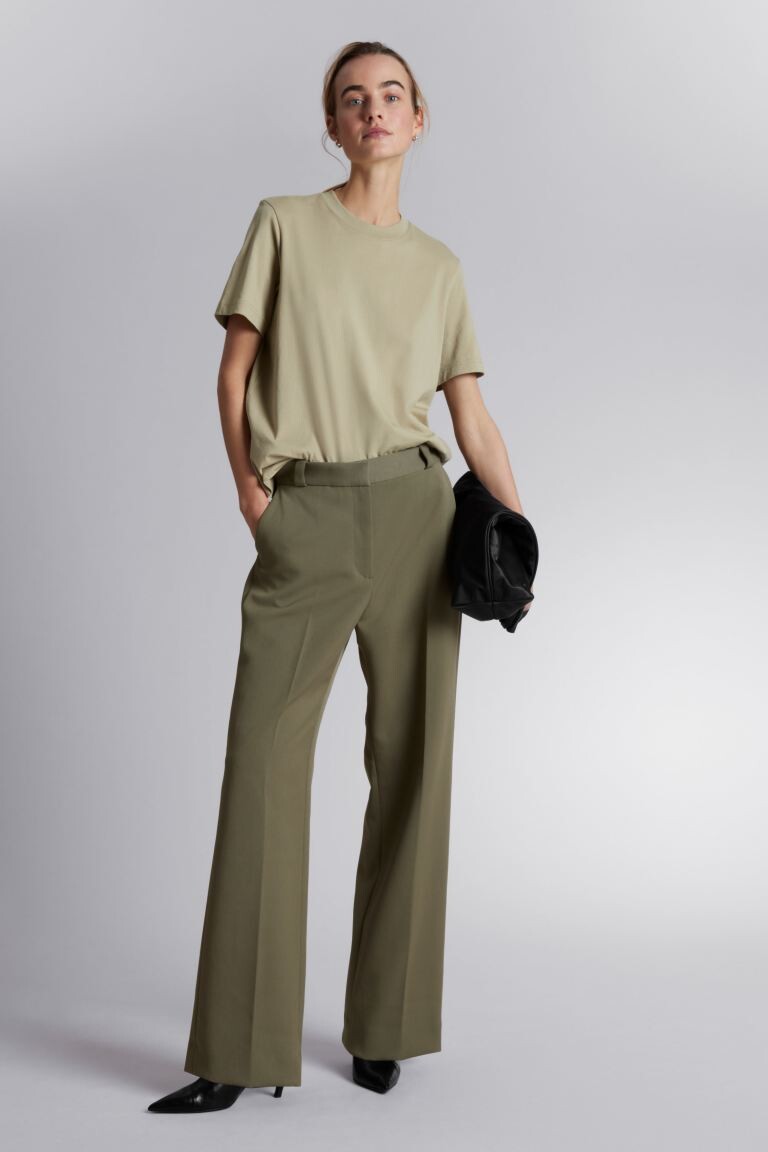 

Свободная футболка H&M, хаки
