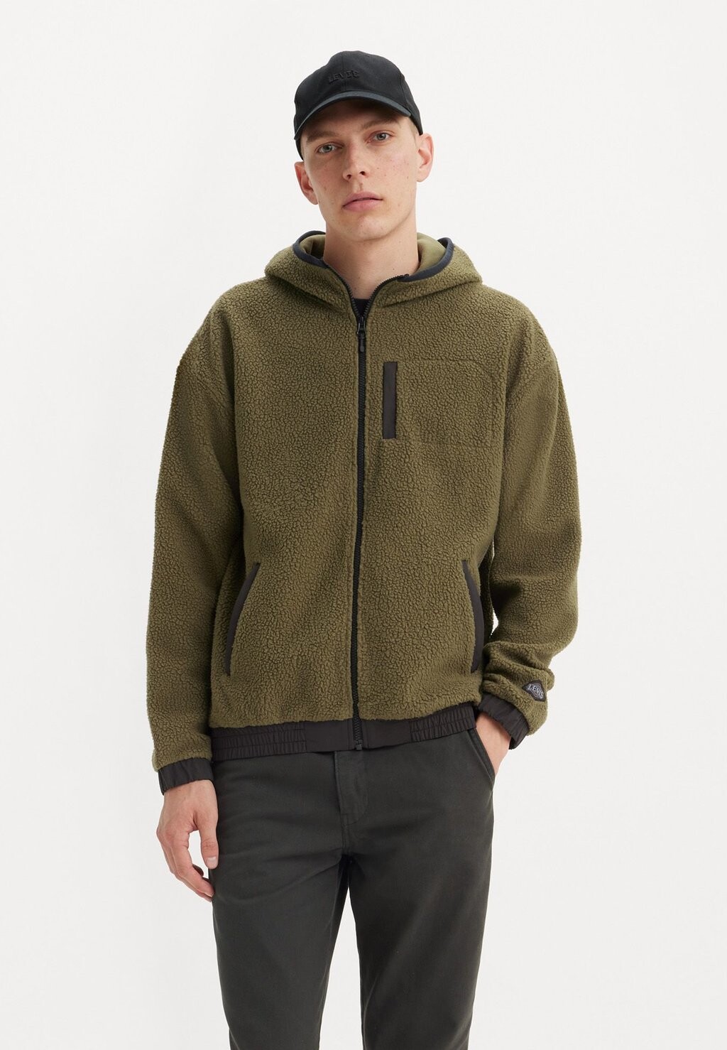 

Флисовая куртка Hooded Sherpa Zip-Up Levi's, цвет burnt olive
