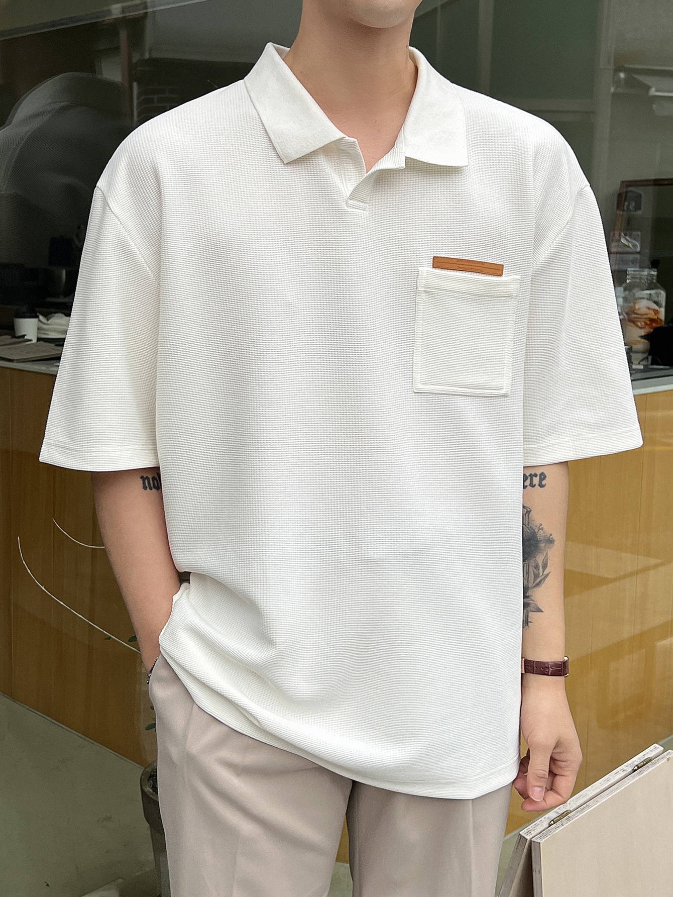 DAZY Мужская текстурированная рубашка-поло с короткими рукавами и карманом, белый