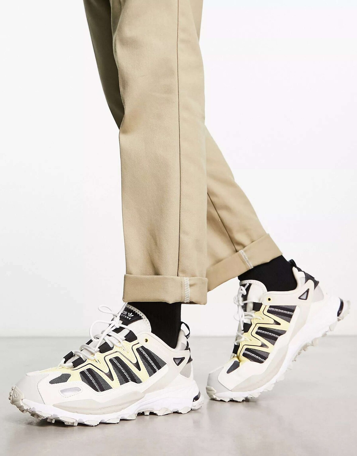 

Кроссовки adidas Originals Hyperturf цвета слоновой кости