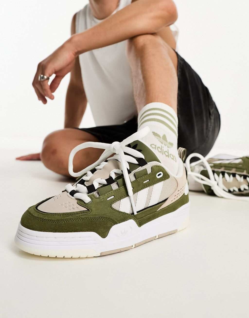 

Кроссовки adidas Originals ADI2000 цвета каменного камня и цвета хаки