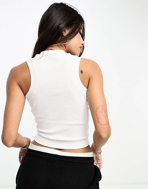 

Белый жилет в рубчик ASOS Weekend Collective