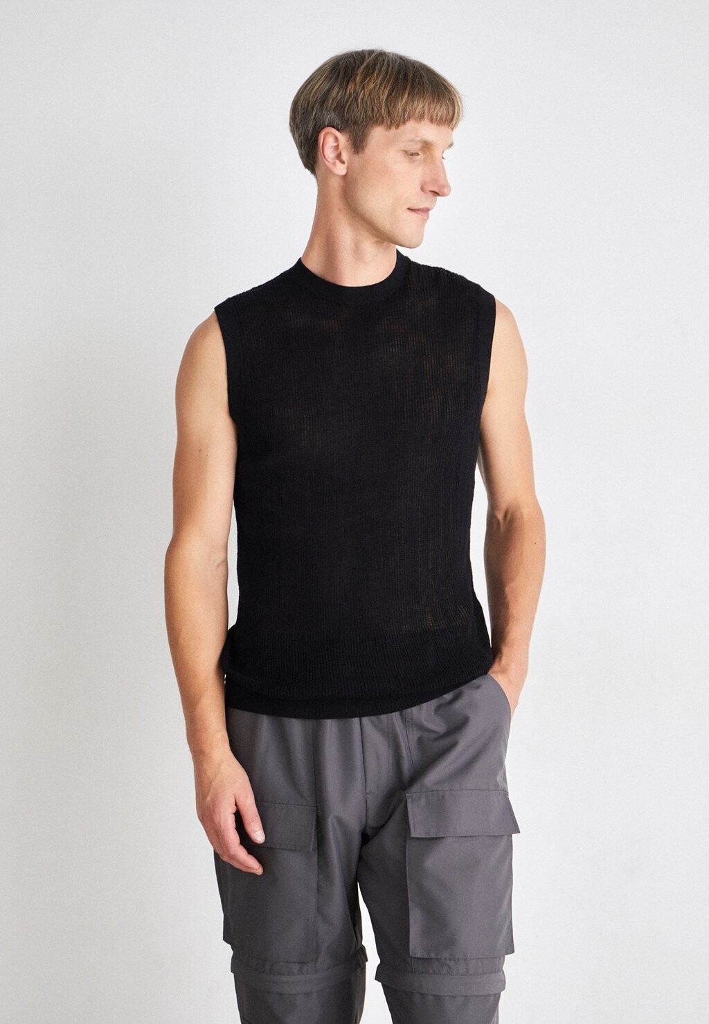 

Свитер Knitted Vest Zign Studio, черный