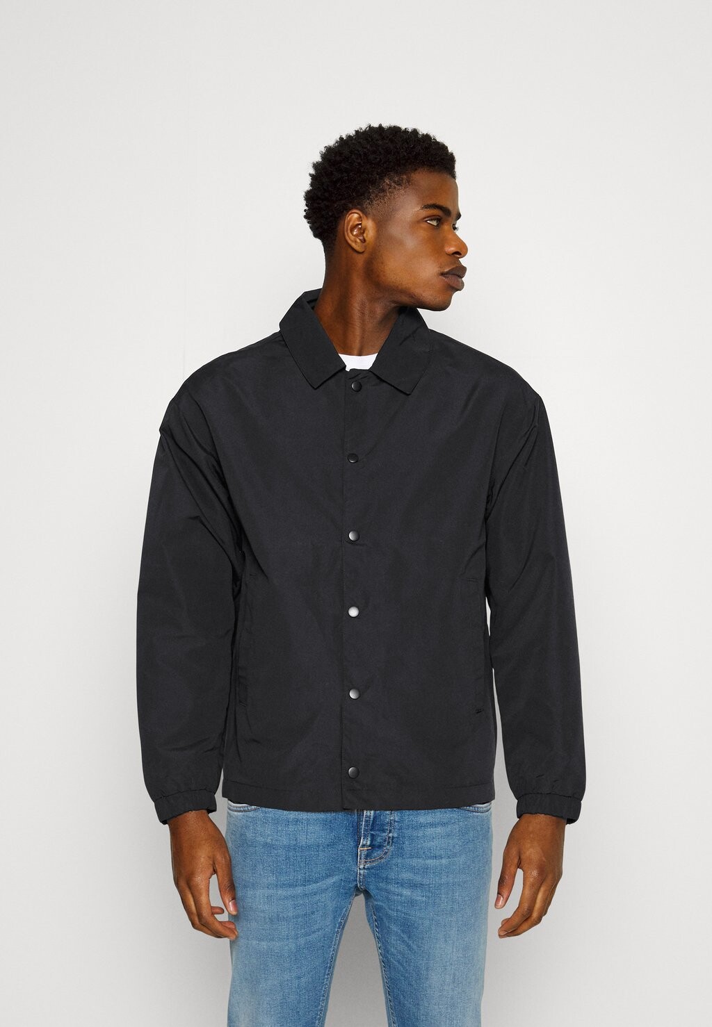 

Легкая куртка Jack & Jones