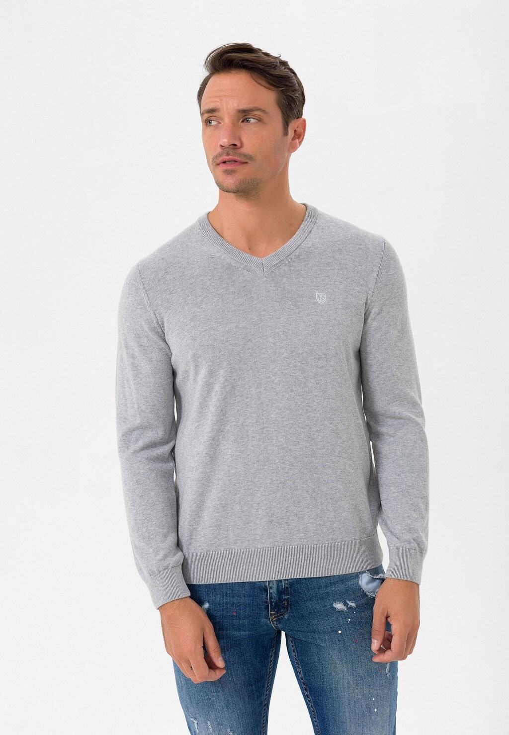 

Вязаный свитер ARM PATCH VNECK Felix Hardy, цвет grey