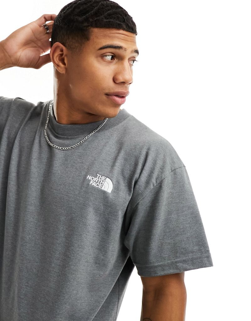 

Серая футболка The North Face Evolution Box Fit