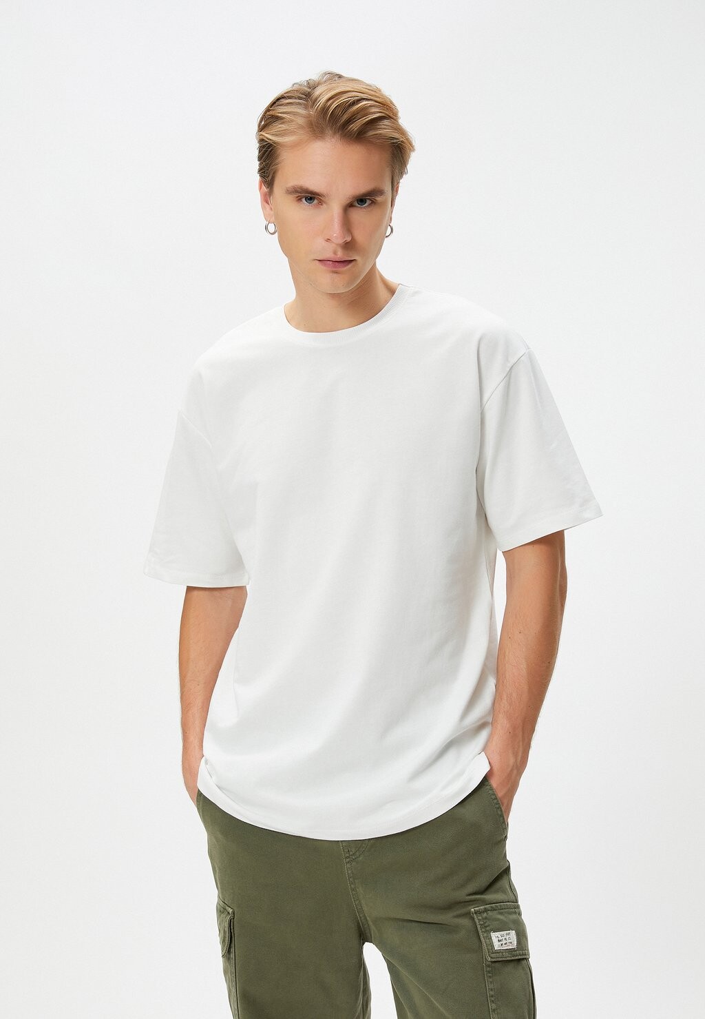 

Базовая футболка LOOSE FIT CREW NECK SHORT SLEEVE Koton, цвет beige