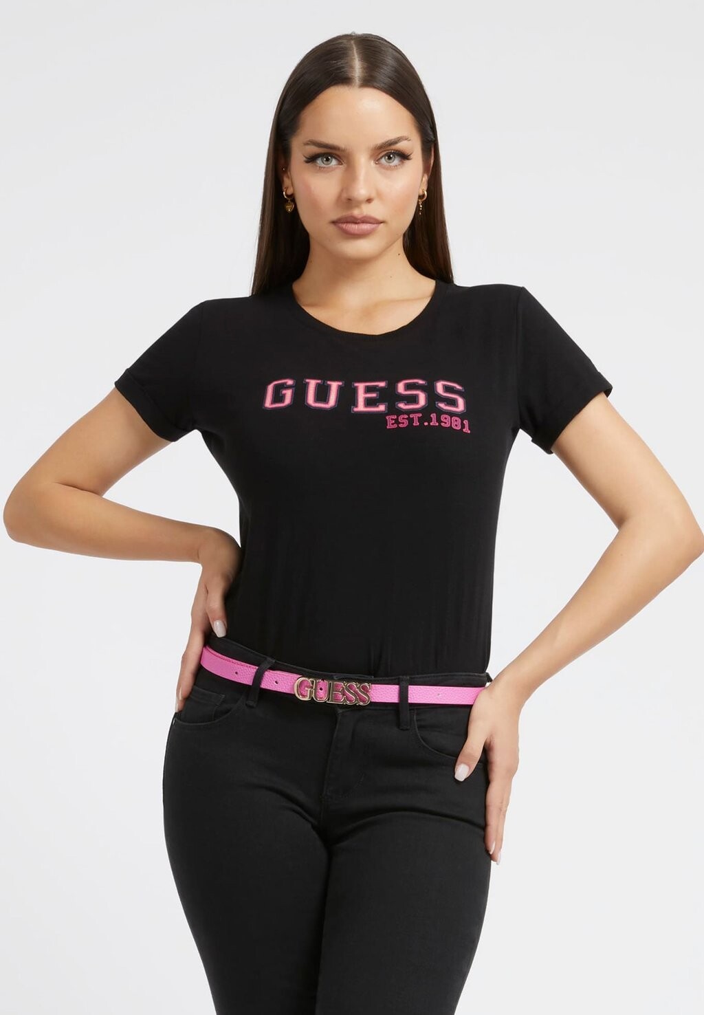 

Футболка с принтом Guess, черный