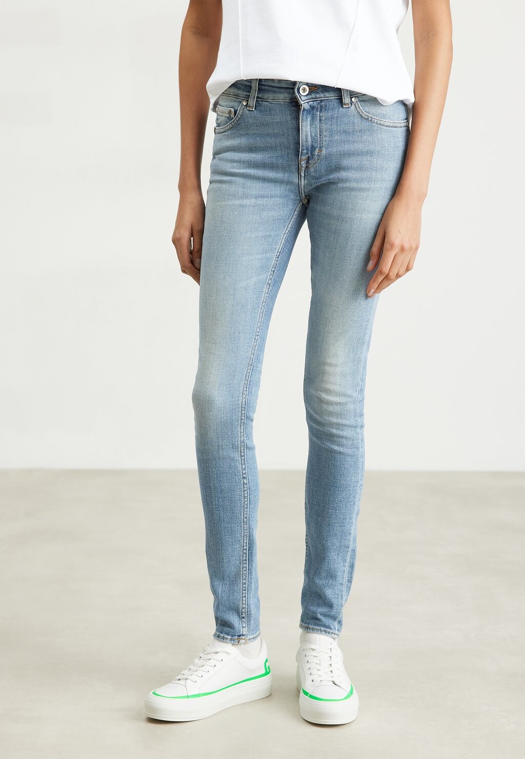 

Джинсы Skinny Fit Tiger of Sweden SLIGHT, цвет medium blue