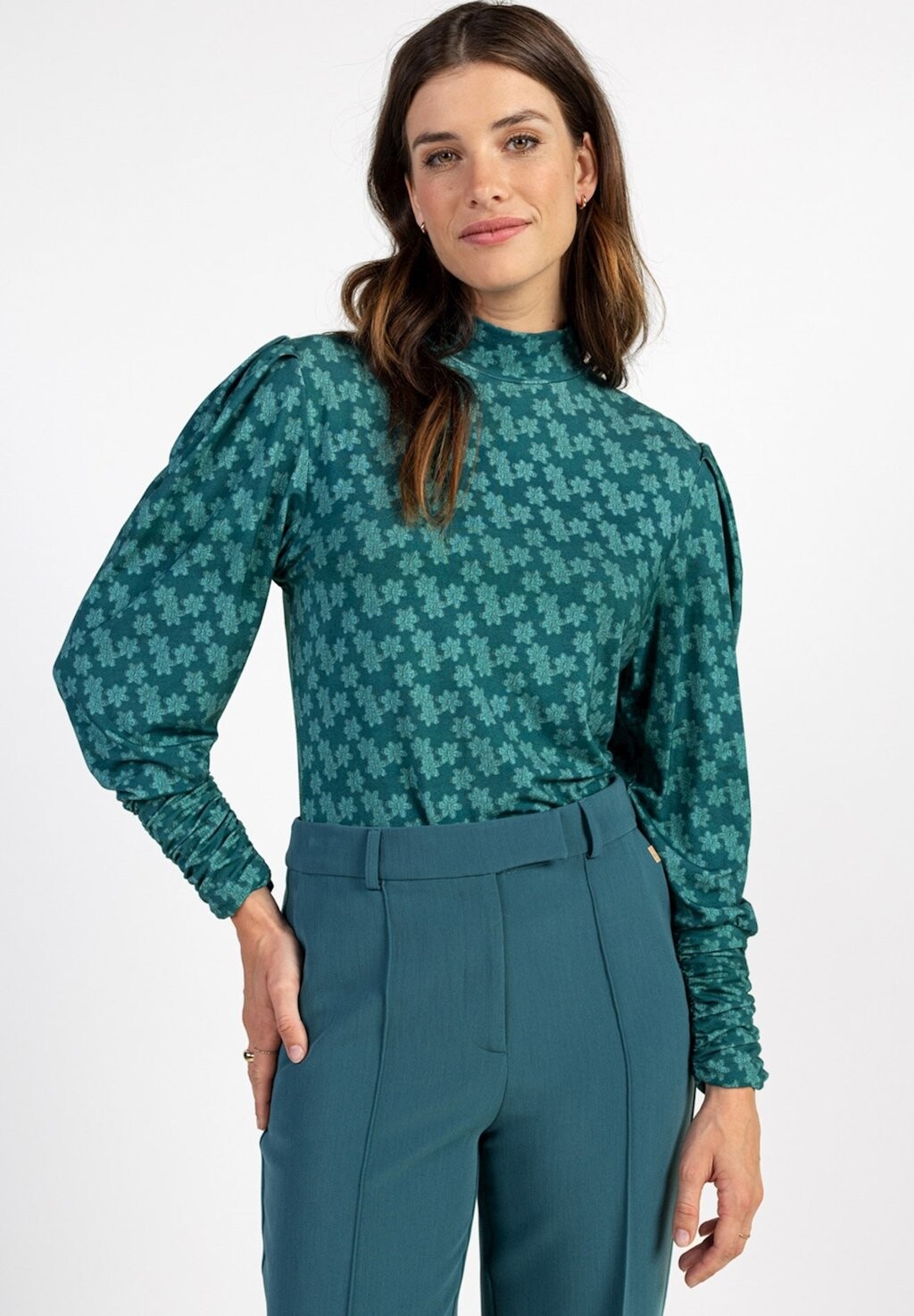 

Блузка GENA FLOWER VIS 136 Aaiko, цвет petrol
