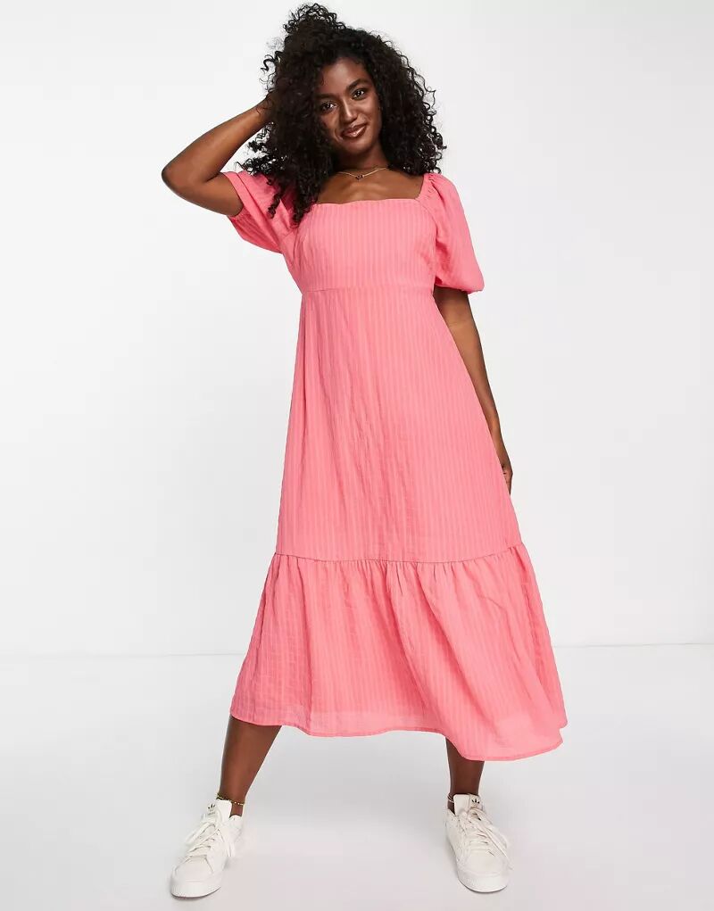 Розовое фактурное платье миди с квадратным вырезом New Look