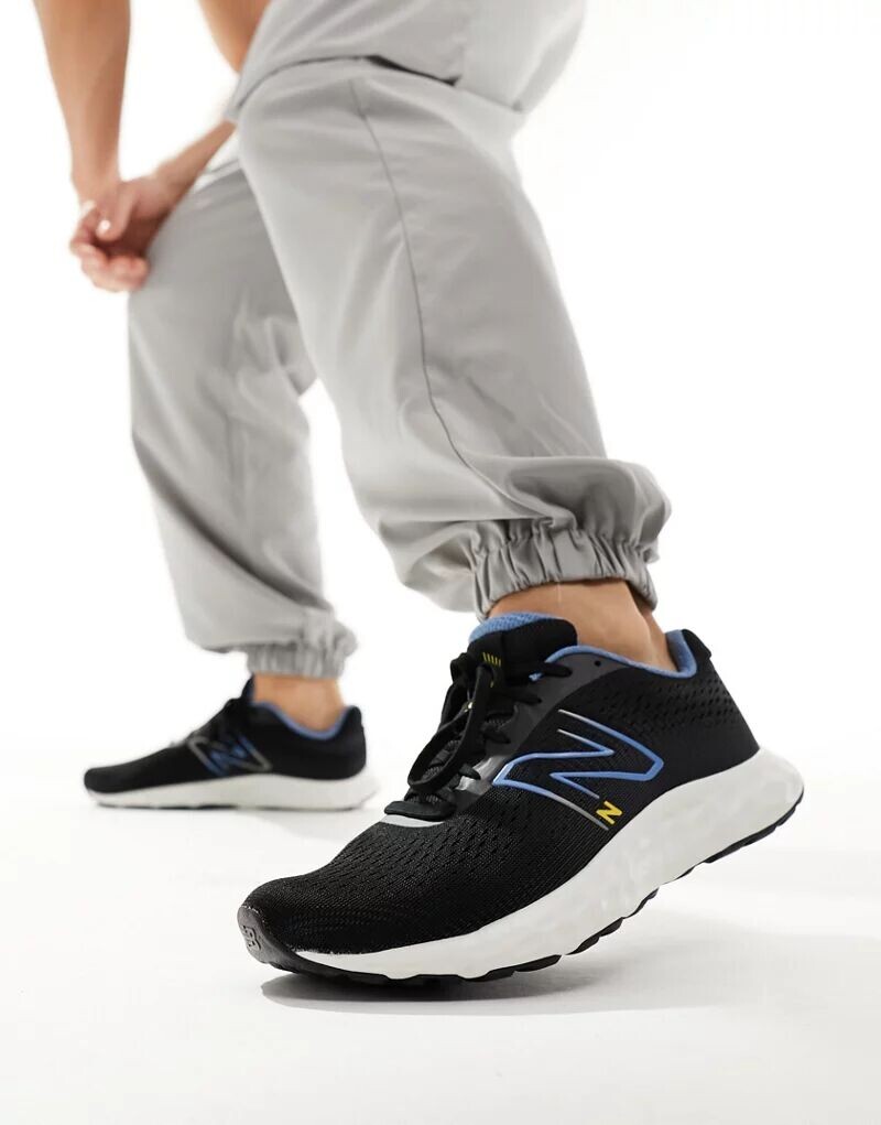 

Черные кроссовки New Balance 520