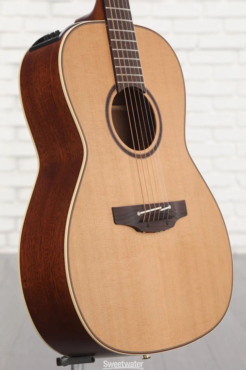 

Акустически-электрическая гитара Takamine P3NY New Yorker - натуральный сатин