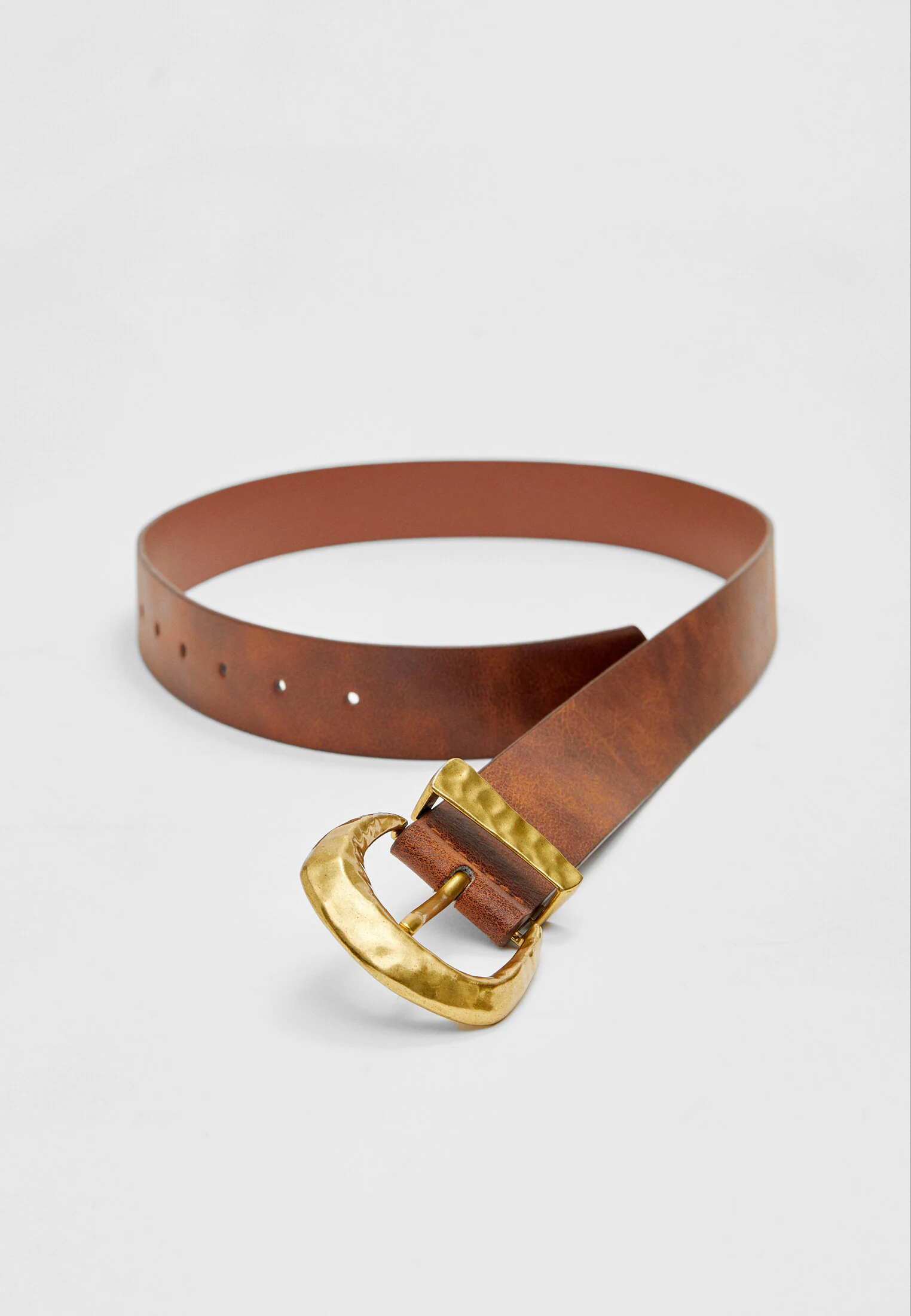 

Ремень с кованой пряжкой неправильной формы Stradivarius, коричневый