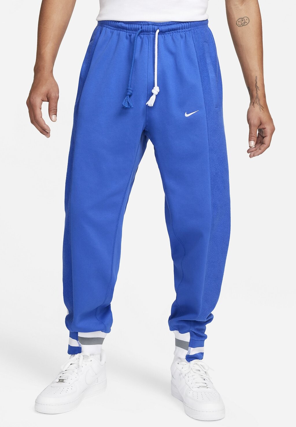 

Спортивные брюки Nike