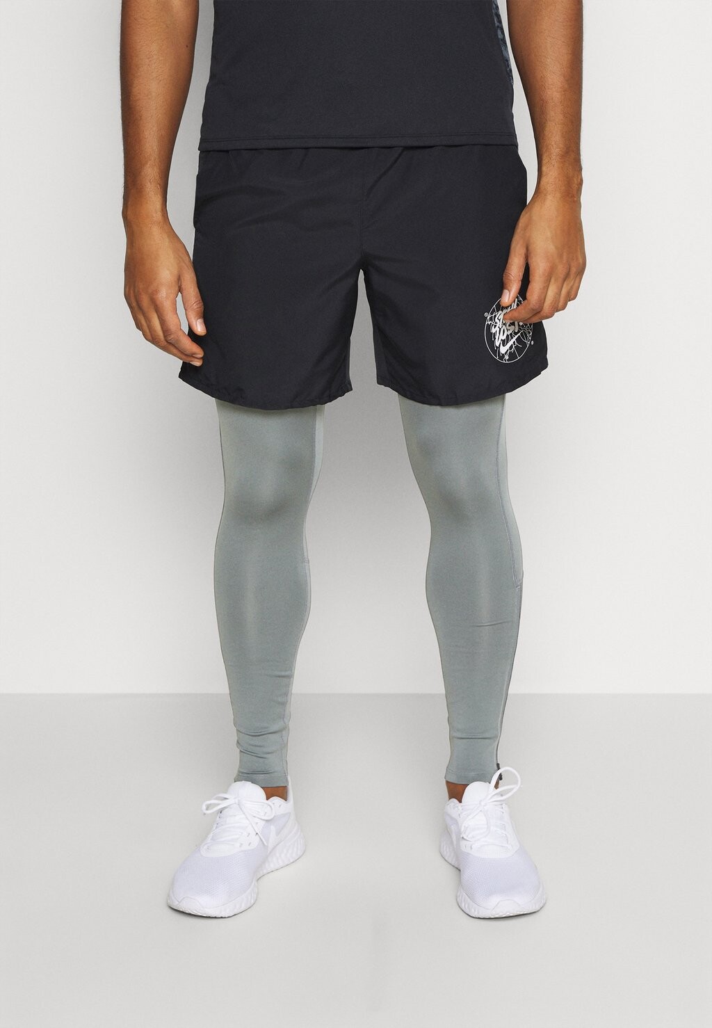 

Тайтсы Nike Trikoot