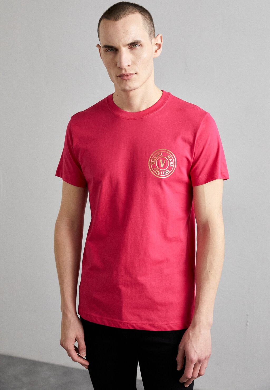 

Базовая футболка Versace Jeans Couture, розовый