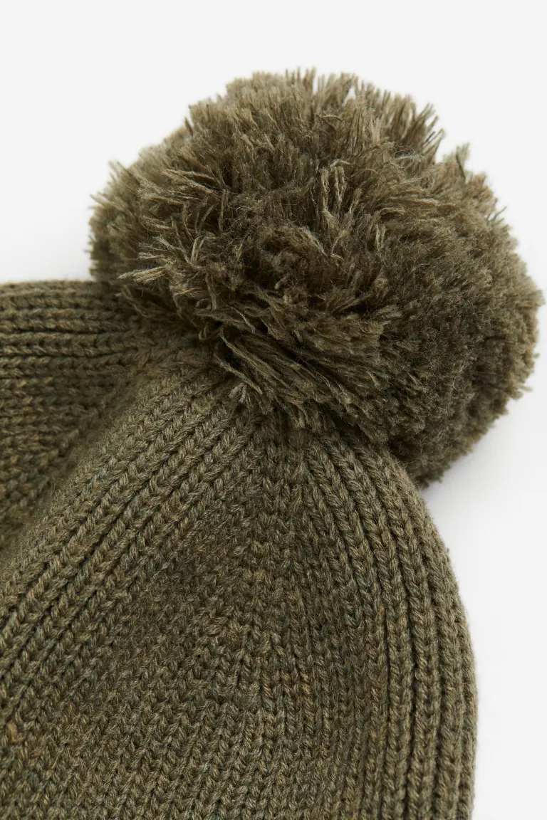 

Мягкая шапка на флисовой подкладке H&M, зеленый