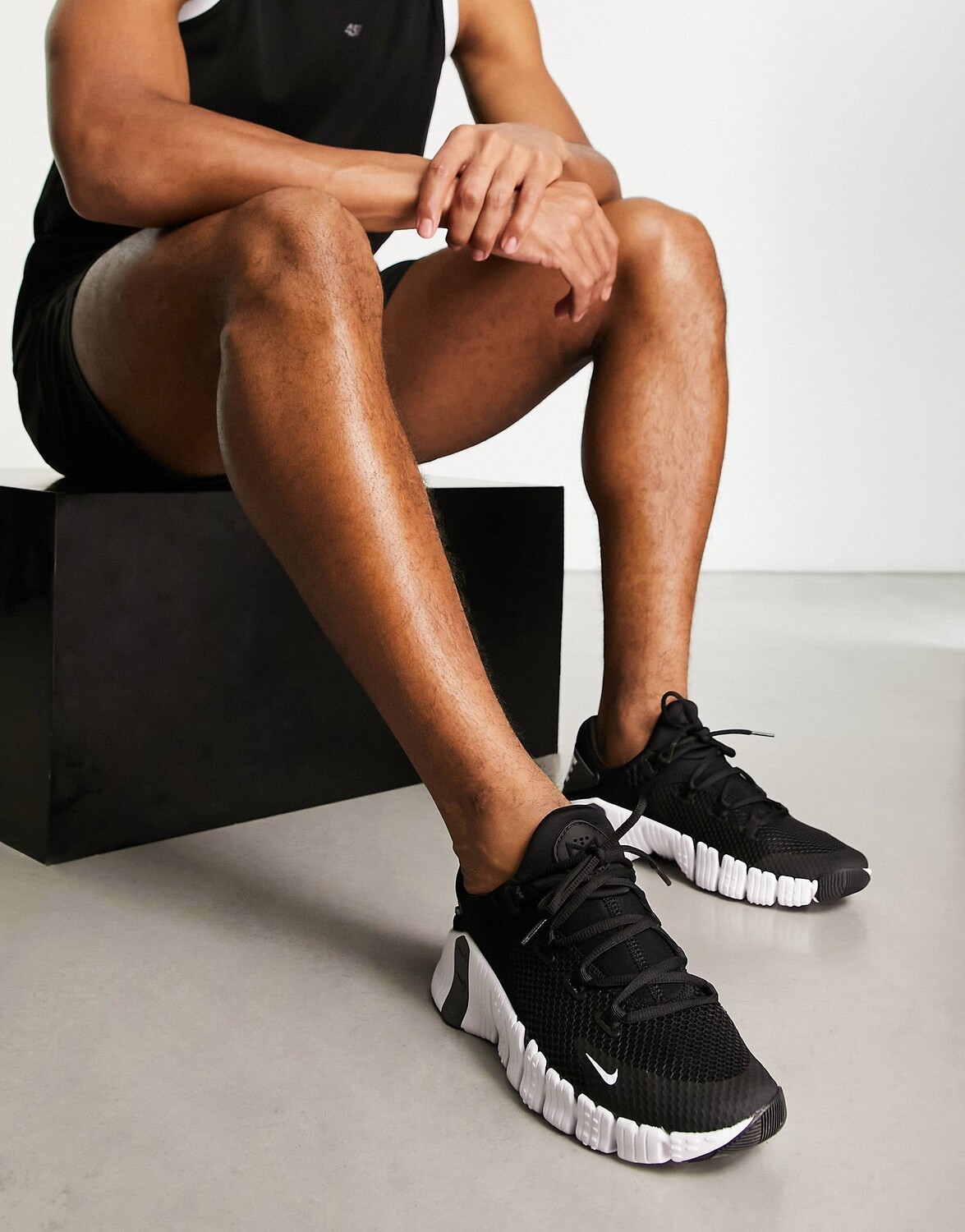 

Черные кроссовки Nike Training Free Metcon 4