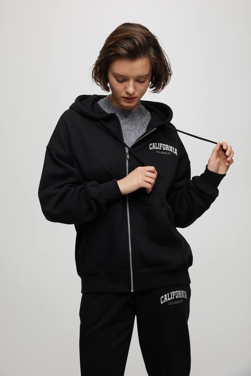 

Толстовка с капюшоном на молнии Pull&Bear, черный