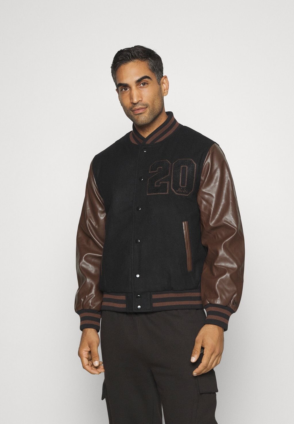 

Спортивная куртка Varsity Jacket New Era, цвет navy/brown