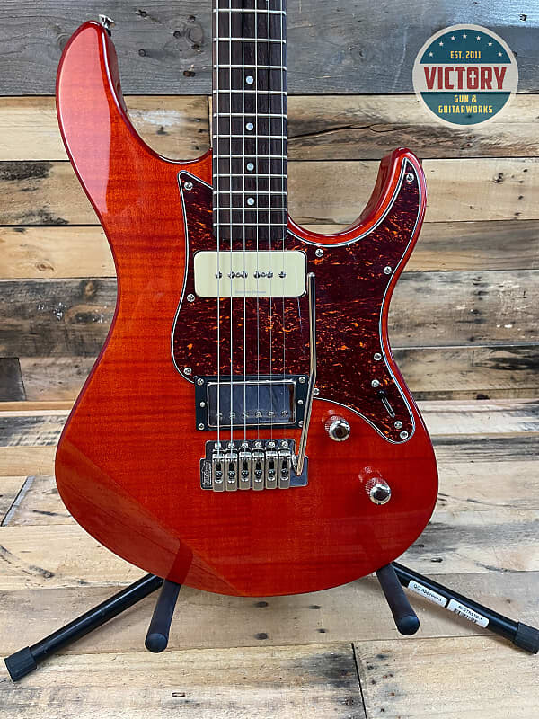 

Yamaha Pacifica 2022 Карамельное яблоко