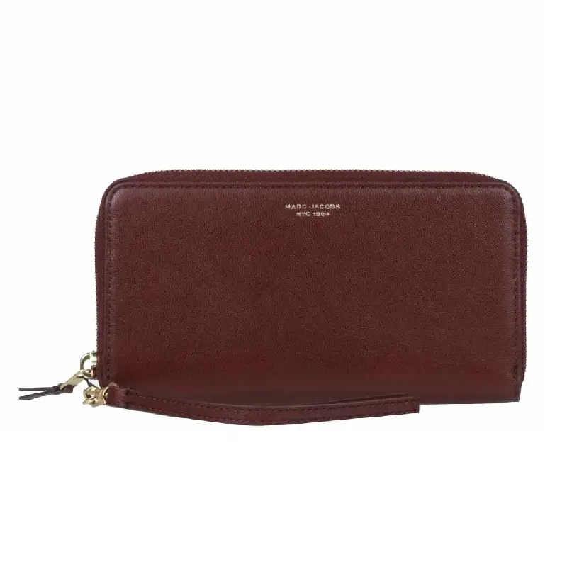 

Кошелек Marc Jacobs Slim 84 Continental Wristlet, коричневый