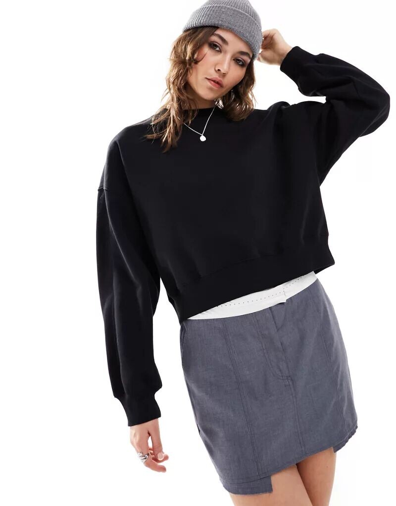 

Черная толстовка с круглым вырезом и длинными рукавами Monki