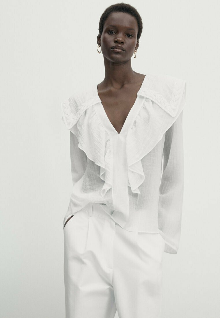 

Блузка RUFFLED WITH EMBROIDERED DETAIL Massimo Dutti, цвет white