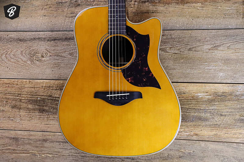 

Yamaha A3R Vintage Natural Dreadnaught Cutaway Акустическая-электрическая