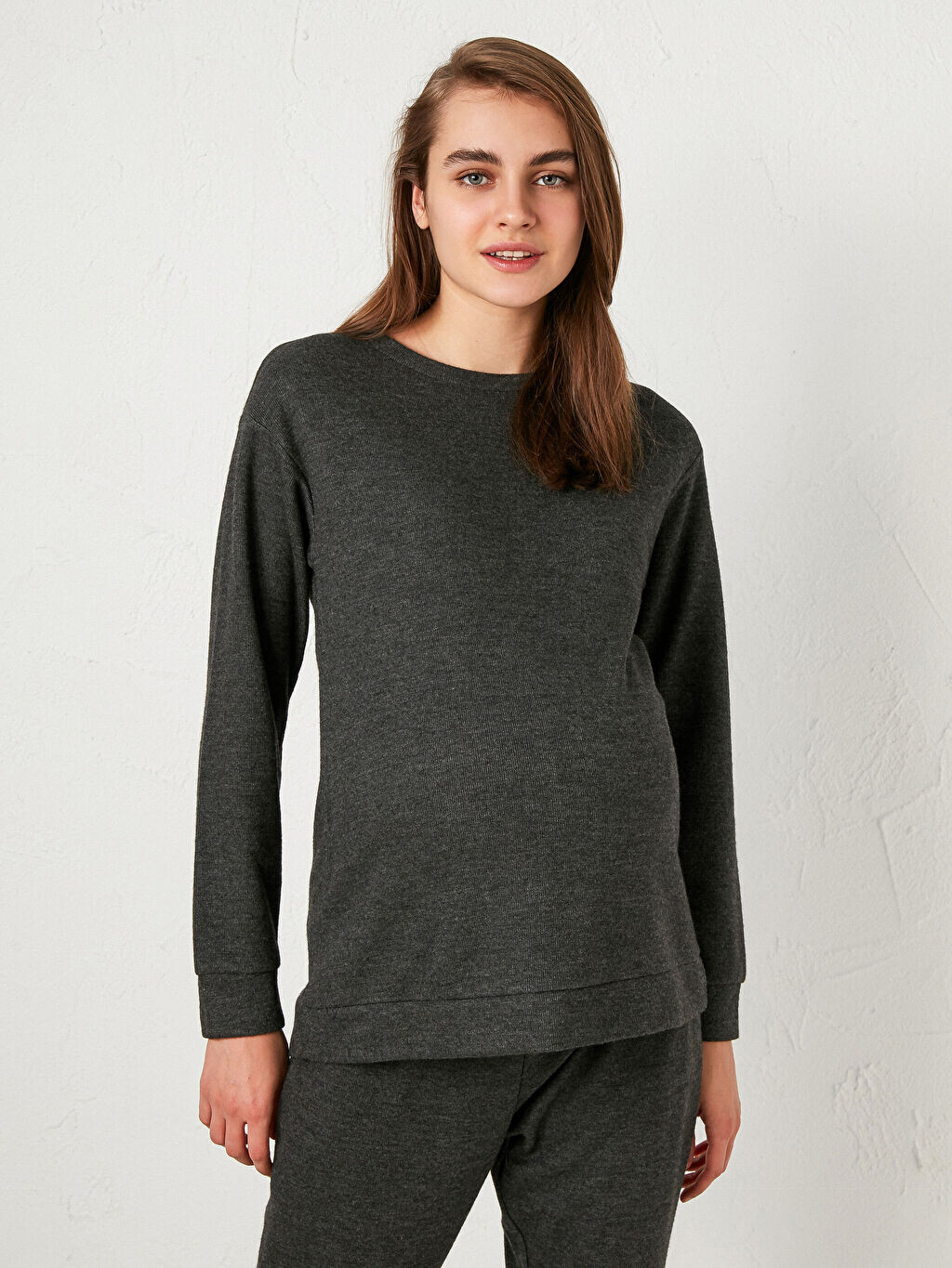 

Однотонная толстовка для беременных LC Waikiki Maternity