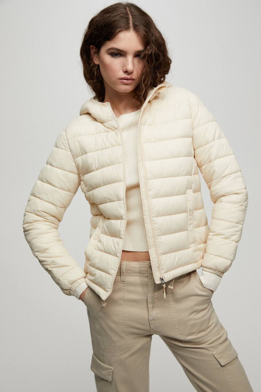

Базовая пуховая куртка с капюшоном Pull&Bear, кремовый