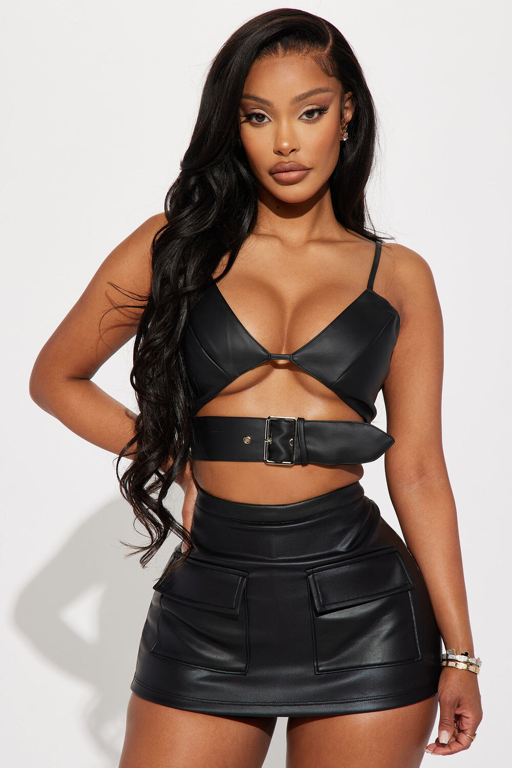 

Топ Fashion Nova GW22X2651, черный