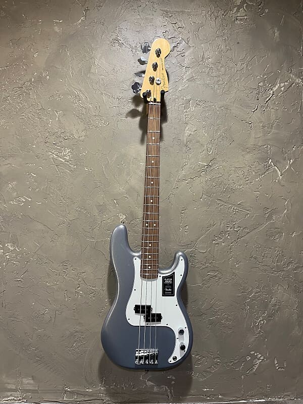 

Fender Players Series Precision Bass Silver