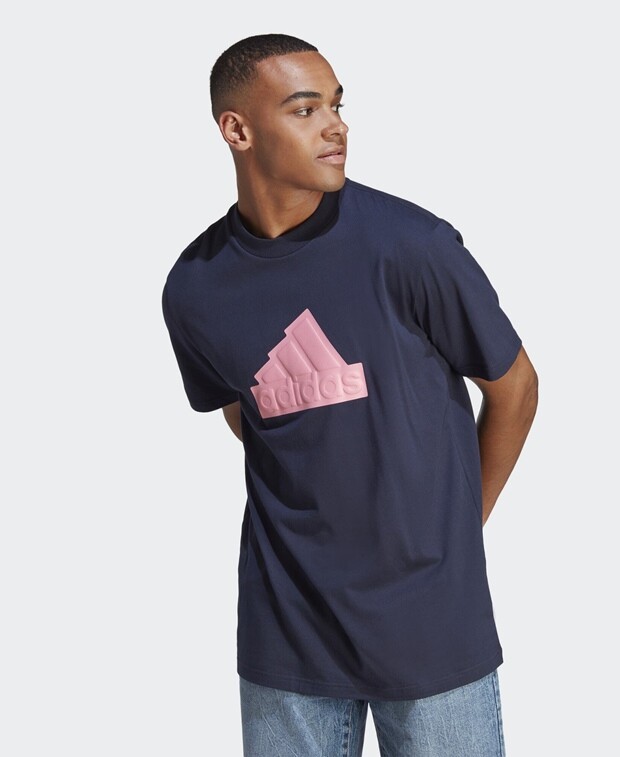 

Футболка adidas Sportswear, черный