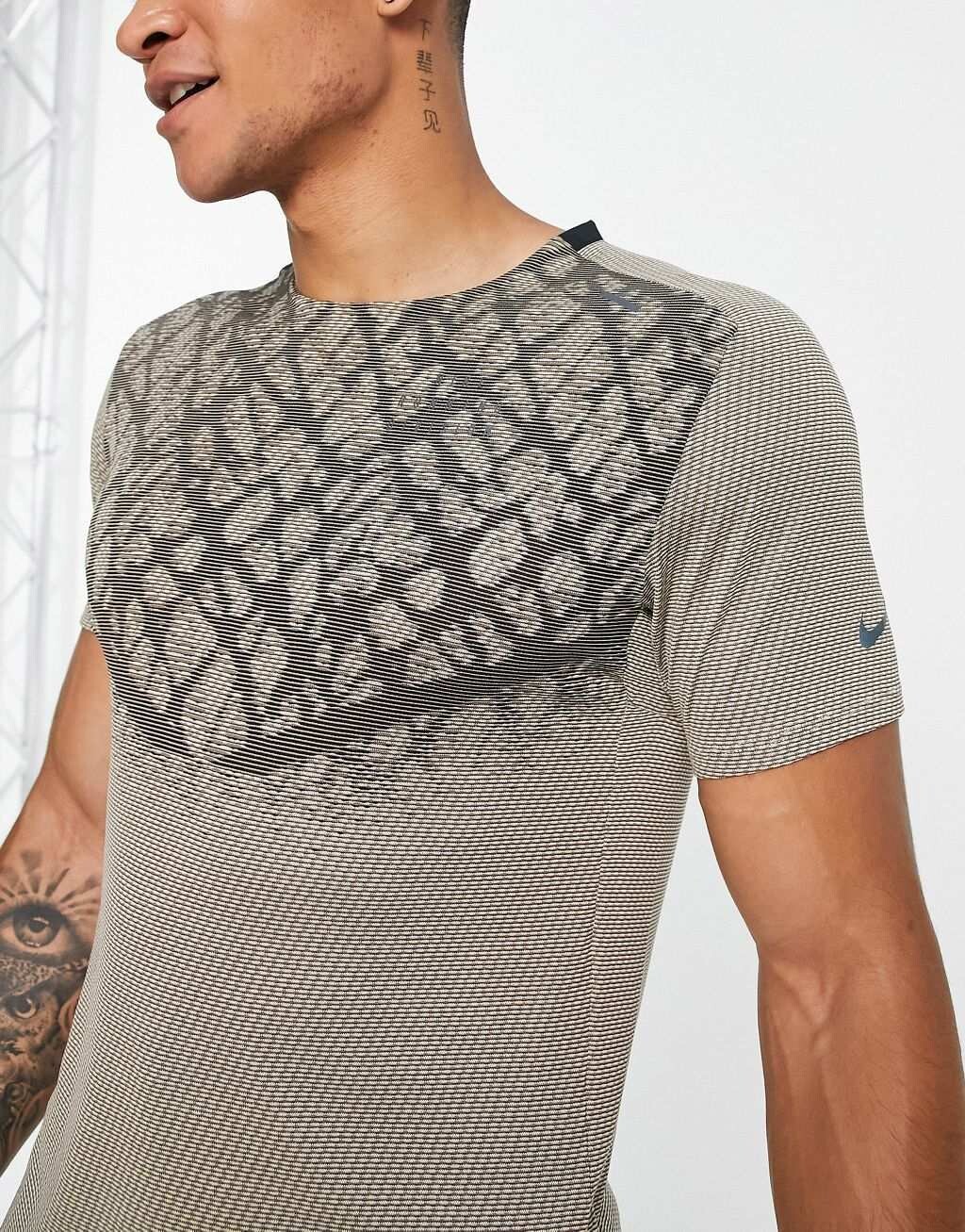 

Черная футболка Nike Running Run Division Techknit Ultra