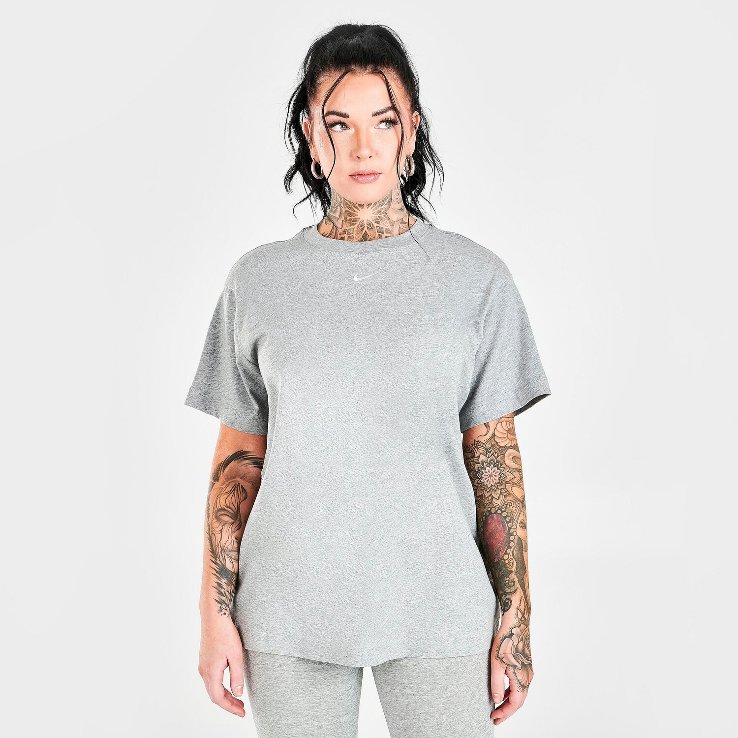 

Женская футболка Nike Sportswear Essential, серый