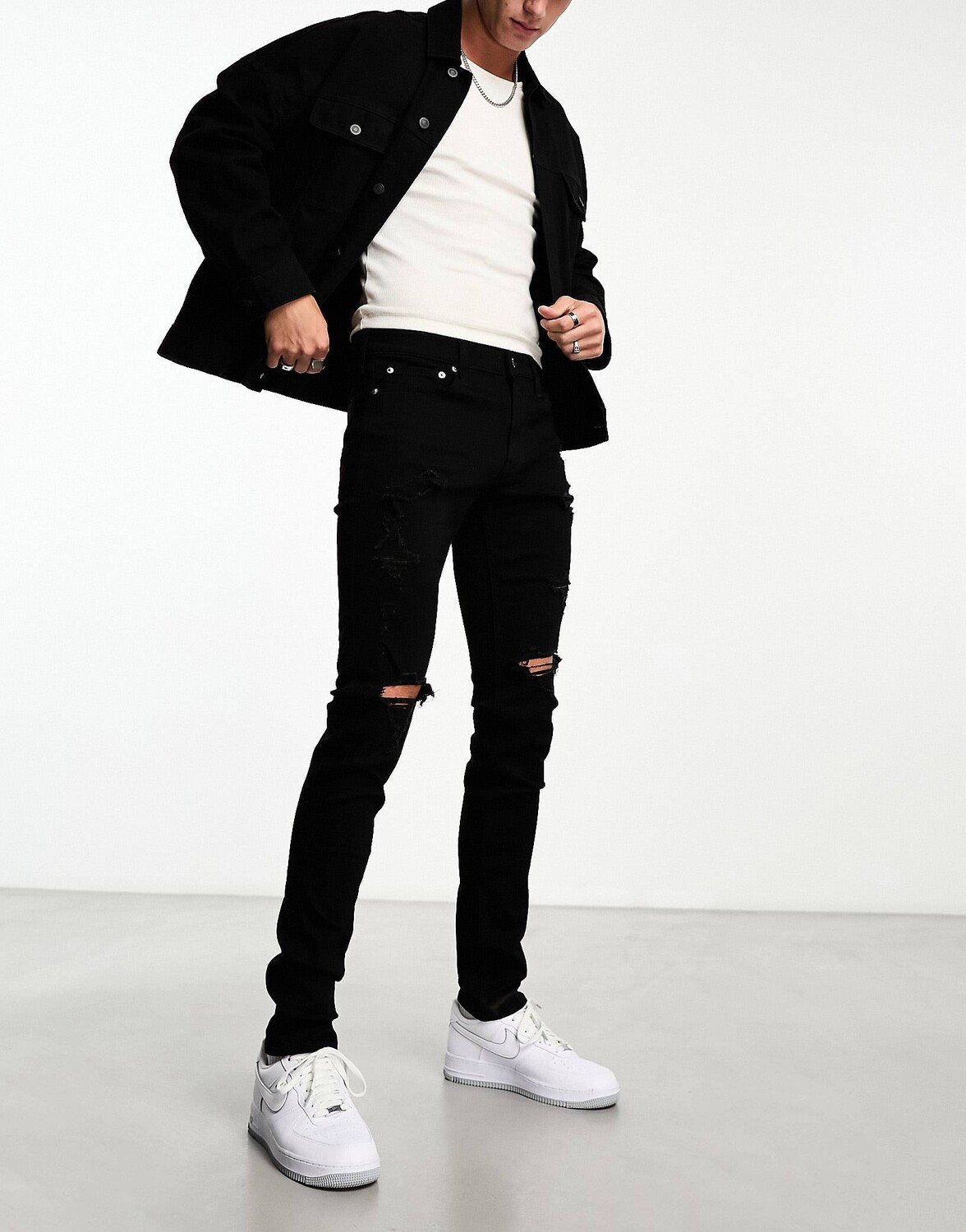 

Джинсы Hollister Stacked Skinny Fit Distressed, черный