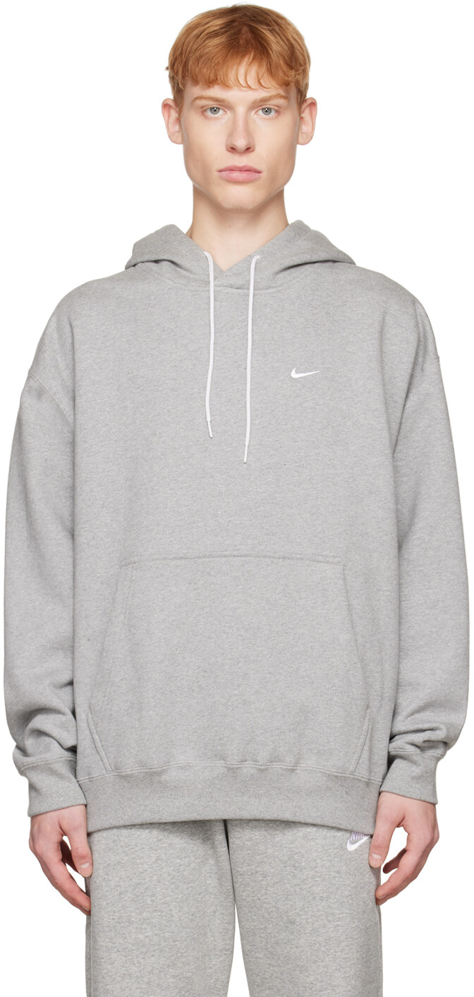 

Серый худи с вышивкой Nike