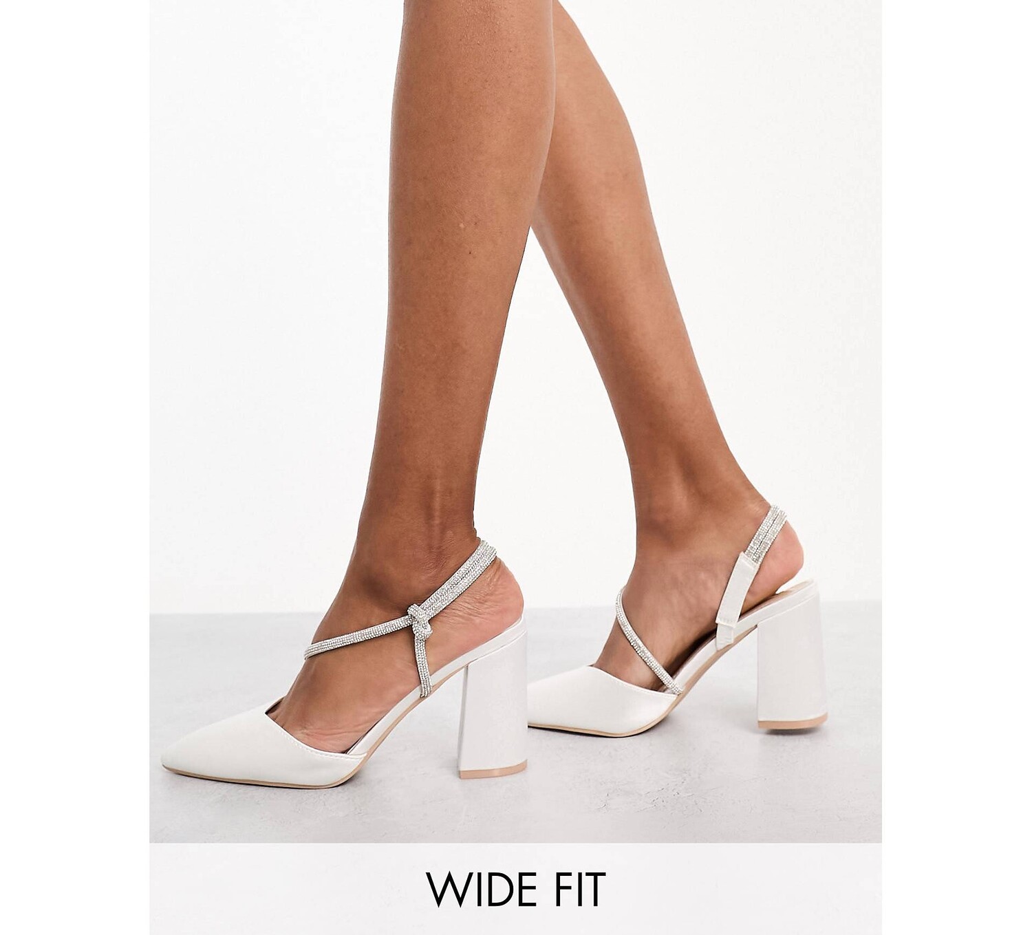 

Сатиновые туфли на блочном каблуке цвета слоновой кости Be Mine Wide Fit Bridal Ditzy