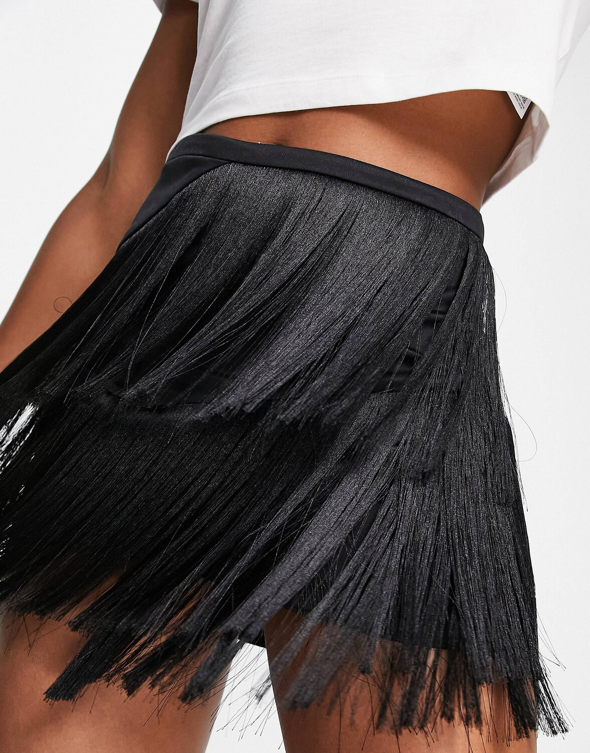 

Черная мини-юбка с бахромой Topshop